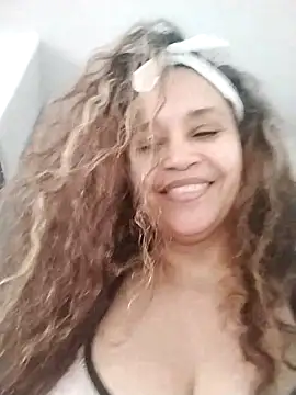 Snapshot of Alma_Sexyy chatting on March 21, 2025, 2:29 pm Alma Sexyy online show from March 21, 2025, 2:29 pm