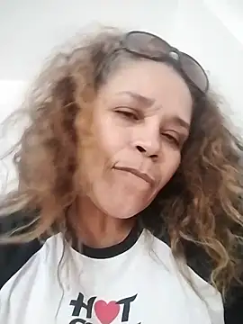 Snapshot of Alma_Sexyy chatting on September 25, 2025, 5:30 pm Alma Sexyy online show from September 25, 2025, 5:30 pm