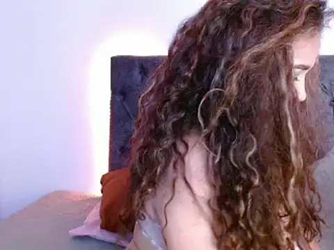 Snapshot of Alma_Sexyy chatting on February 11, 2025, 9:25 pm Alma Sexyy online show from February 11, 2025, 9:25 pm