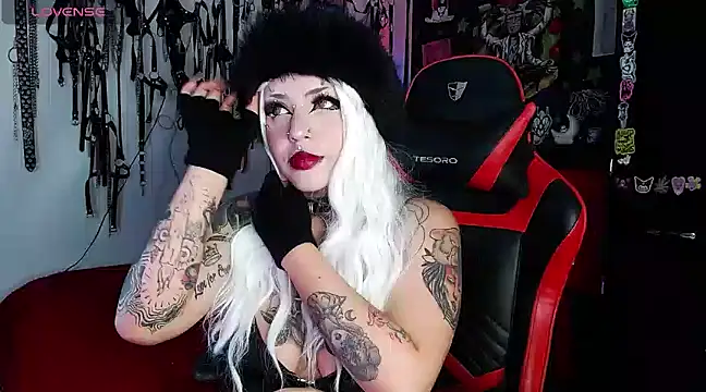 Snapshot of jannaink_ chatting on January 11, 2025, 12:44 am jannaink online show from January 11, 2025, 12:44 am