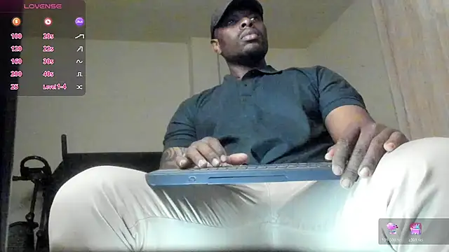 Snapshot of thomas_santtos1 chatting on July 12, 2026, 2:51 pm thomas santtos1 online show from July 12, 2026, 2:51 pm