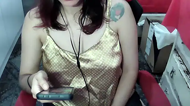 ManuEscarlate13 online show from February 26, 2026, 7:19 am