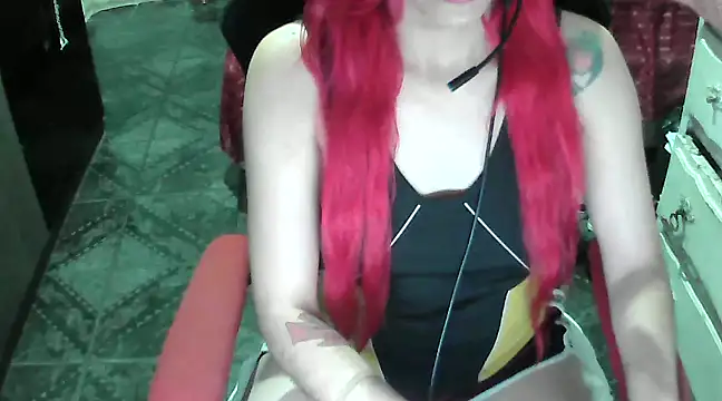 ManuEscarlate13 online show from January 4, 2025, 5:27 am