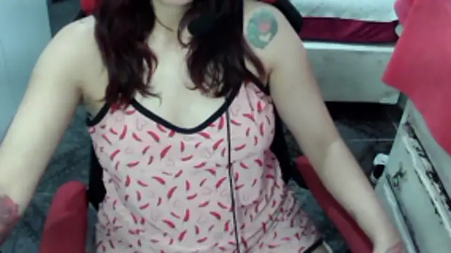 ManuEscarlate13 online show from May 1, 2026, 3:44 am