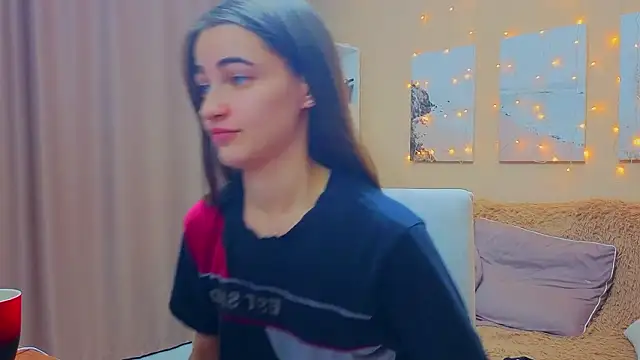 AstoriyaNight online show from March 8, 2026, 4:21 pm