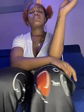 Cherrytowild online show from March 19, 2026, 6:02 am