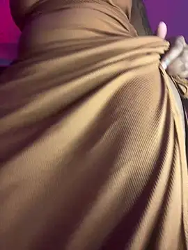 Cherrytowild online show from February 26, 2026, 4:56 am