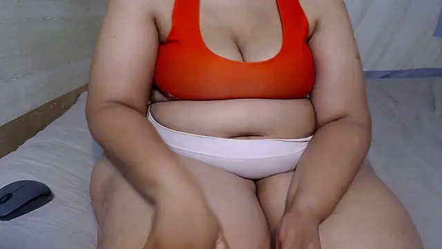 Snapshot of BustyThickyAss chatting on March 10, 2025, 7:29 pm BustyThickyAss online show from March 10, 2025, 7:29 pm
