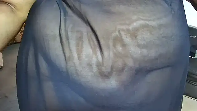 BustyThickyAss online show from May 25, 2026, 1:32 pm