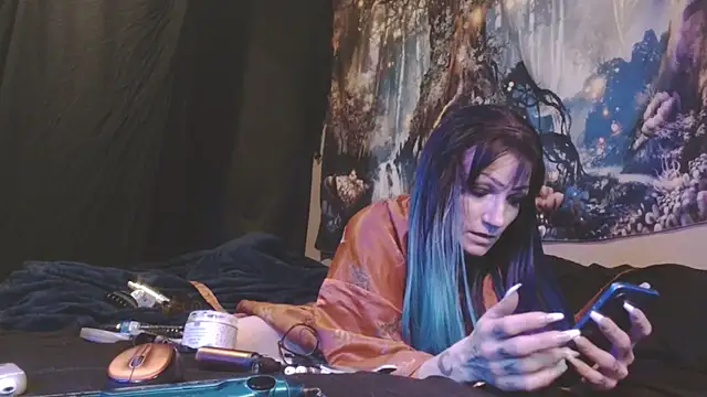 Snapshot of HighCityHoney chatting on February 11, 2025, 10:28 pm HighCityHoney online show from February 11, 2025, 10:28 pm