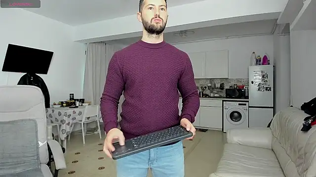 ZackFraser online show from October 8, 2025, 5:42 am