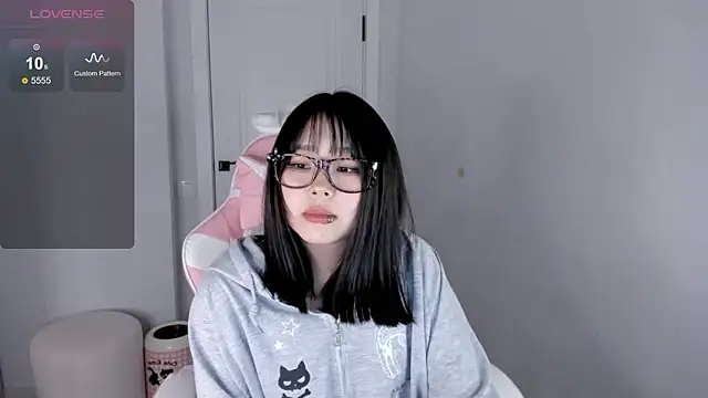 hee young11 online show from February 1, 2026, 6:55 am