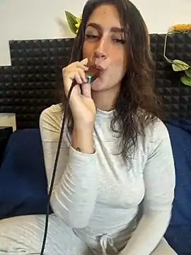 Stefania PT online show from October 22, 2025, 7:41 am