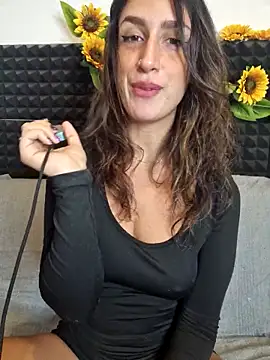 Stefania PT online show from October 17, 2025, 7:33 am