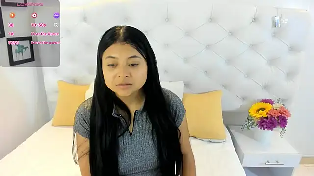 Snapshot of thaliia_gomez chatting on March 7, 2025, 7:05 pm thaliia gomez online show from March 7, 2025, 7:05 pm