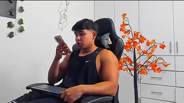 Snapshot of Bray_Kevin chatting on February 12, 2026, 4:56 am Bray Kevin online show from February 12, 2026, 4:56 am