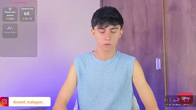 Demian cute18 online show from December 2, 2025, 5:14 pm