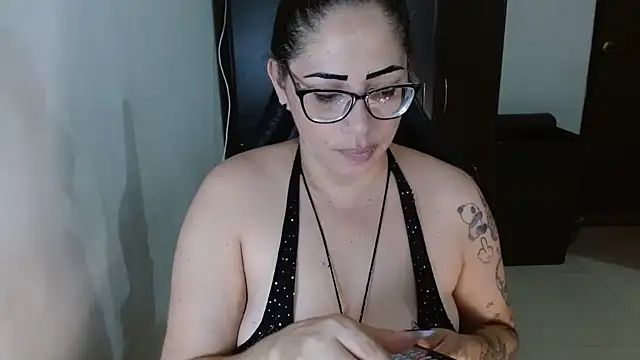 natashasmithe online show from June 30, 2026, 1:16 am