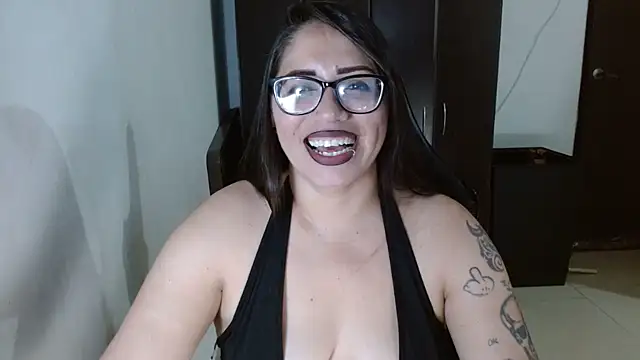 natashasmithe online show from June 12, 2026, 1:25 am