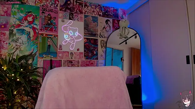 Adharaa1  online show from April 17, 2026, 10:01 pm