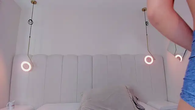 Abby-me online show from November 30, 2025, 1:23 pm