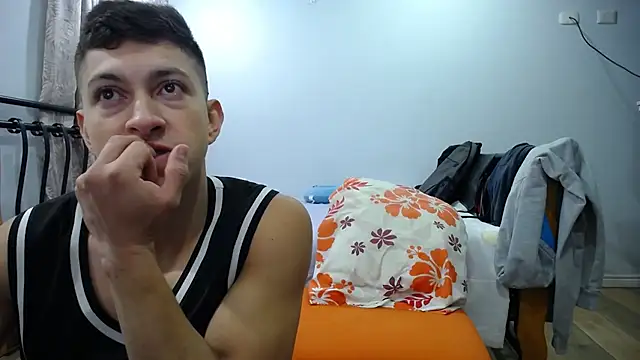 Snapshot of Iam_yourbabyprincess_XD chatting on February 10, 2025, 7:04 am Iam yourbabyprincess XD online show from February 10, 2025, 7:04 am