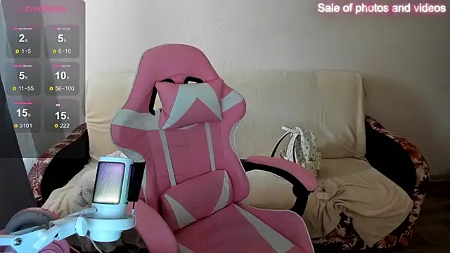 SaraXray online show from September 21, 2025, 3:33 am