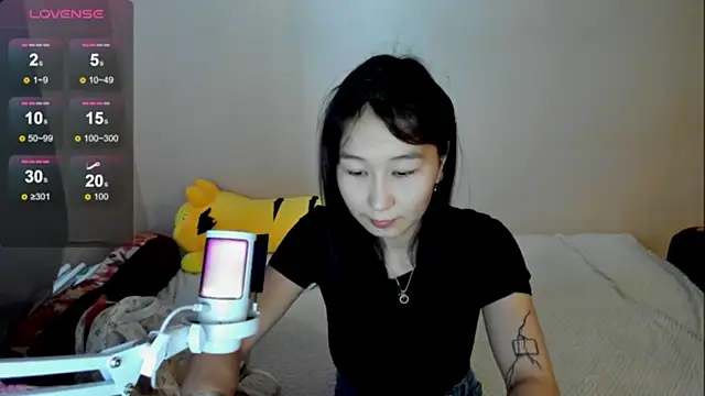 SaraXray online show from November 13, 2025, 2:37 am