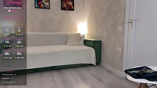 Monika Taylor17 online show from December 15, 2024, 6:04 pm