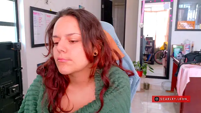Snapshot of Scarletleon77 chatting on July 22, 2026, 2:41 pm Scarletleon77 online show from July 22, 2026, 2:41 pm