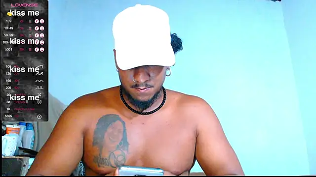Snapshot of yosoy_enzo2020 chatting on March 11, 2025, 12:33 am yosoy enzo2020 online show from March 11, 2025, 12:33 am