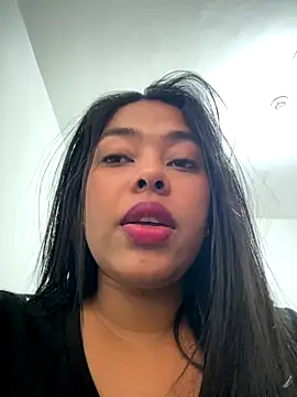 PUSHYLATE online show from December 17, 2025, 5:40 pm