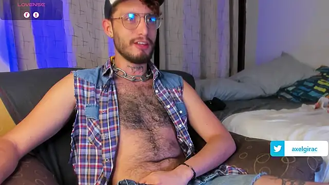 axel giracr online show from March 22, 2025, 1:22 am