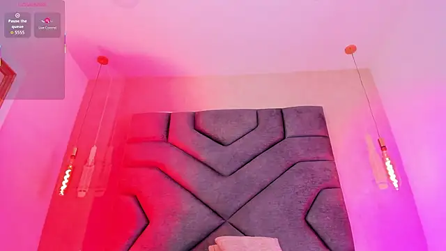 Snapshot of Liinda_Saenz chatting on February 13, 2026, 11:43 am Liinda Saenz online show from February 13, 2026, 11:43 am