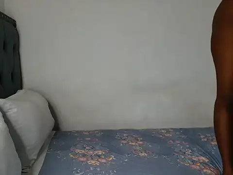 Snapshot of FaeMDom2 chatting on January 18, 2025, 10:28 pm FaeMDom2 online show from January 18, 2025, 10:28 pm