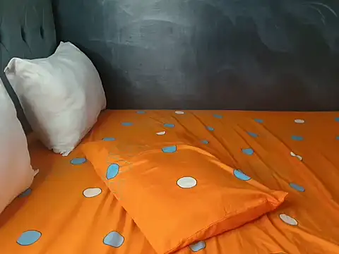 FaeMDom2 online show from March 5, 2026, 7:38 am