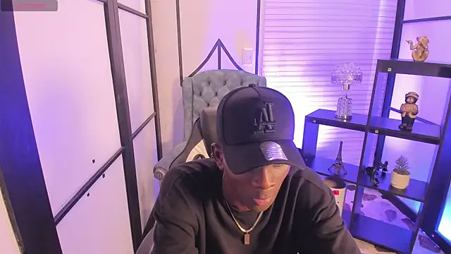 JacksonMuller  online show from November 18, 2025, 2:53 pm