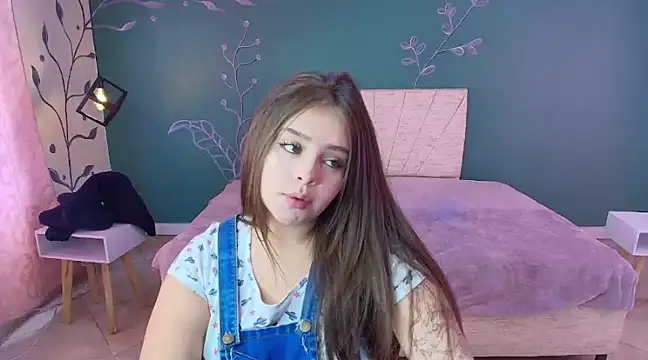 Snapshot of MariamCute_ chatting on March 5, 2025, 8:10 pm MariamCute online show from March 5, 2025, 8:10 pm