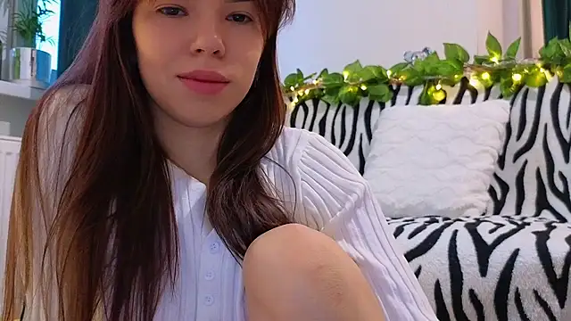 kristina amurova online show from November 9, 2025, 12:42 pm