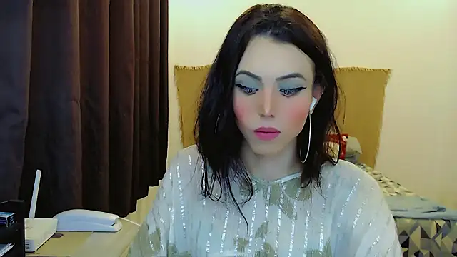 Snapshot of Sophie_Fantasys chatting on January 15, 2026, 2:15 am Sophie Fantasys online show from January 15, 2026, 2:15 am