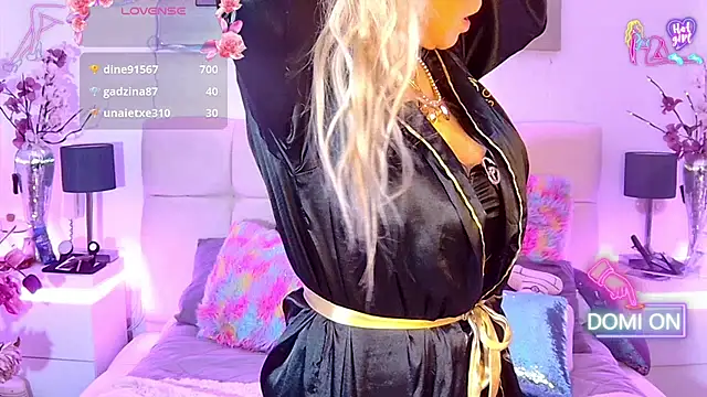 Snapshot of EvelinaGrey chatting on February 24, 2026, 9:21 am EvelinaGrey online show from February 24, 2026, 9:21 am