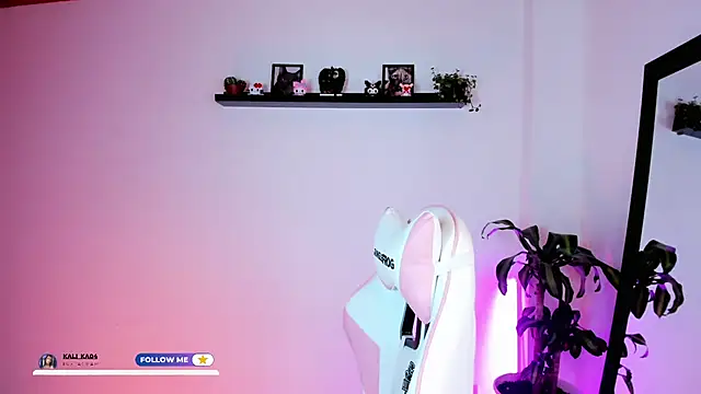 kali ka  online show from November 25, 2025, 5:57 pm