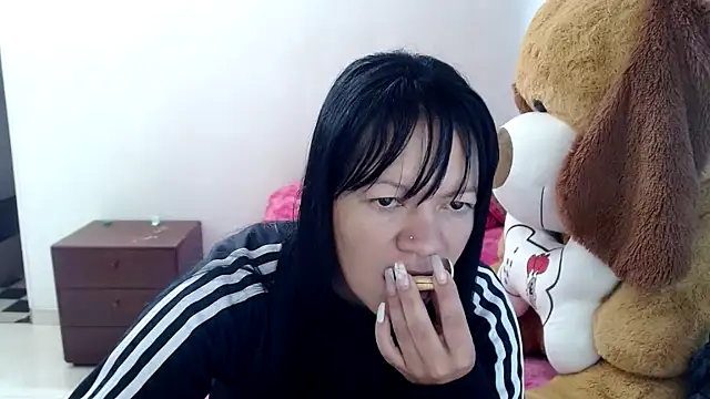 Cristal w online show from February 17, 2026, 2:58 pm