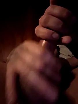 Snapshot of CRamuloco chatting on December 22, 2025, 12:44 am CRamuloco online show from December 22, 2025, 12:44 am