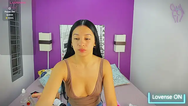 Snapshot of Lila_Pinky chatting on October 3, 2025, 1:23 pm Lila Pinky online show from October 3, 2025, 1:23 pm