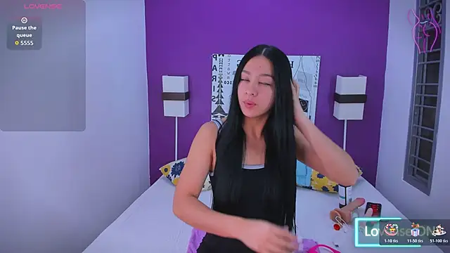 Lila Pinky online show from October 26, 2025, 11:54 am