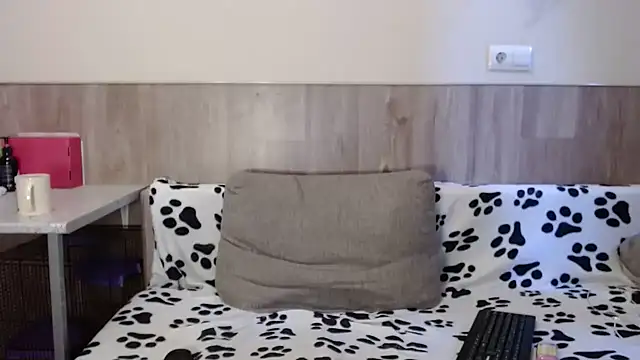 28nick28 online show from January 17, 2025, 8:24 am