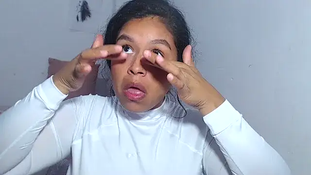 Hazel donna online show from February 6, 2026, 3:13 am