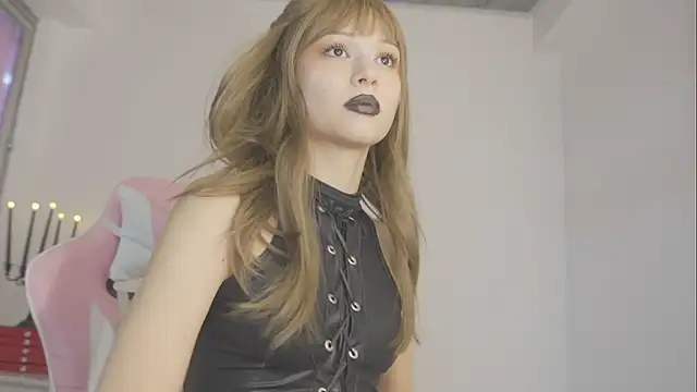 Snapshot of Stryxcy chatting on March 5, 2025, 9:27 am Stryxcy online show from March 5, 2025, 9:27 am