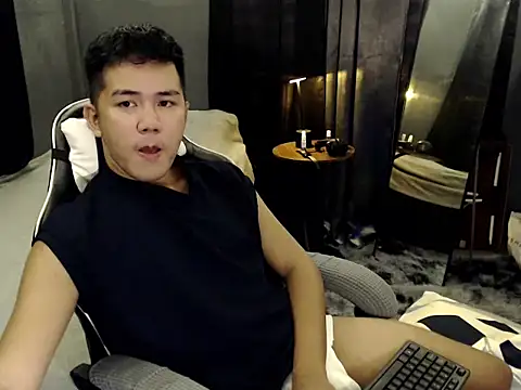 xgregor07 online show from October 11, 2025, 3:24 pm